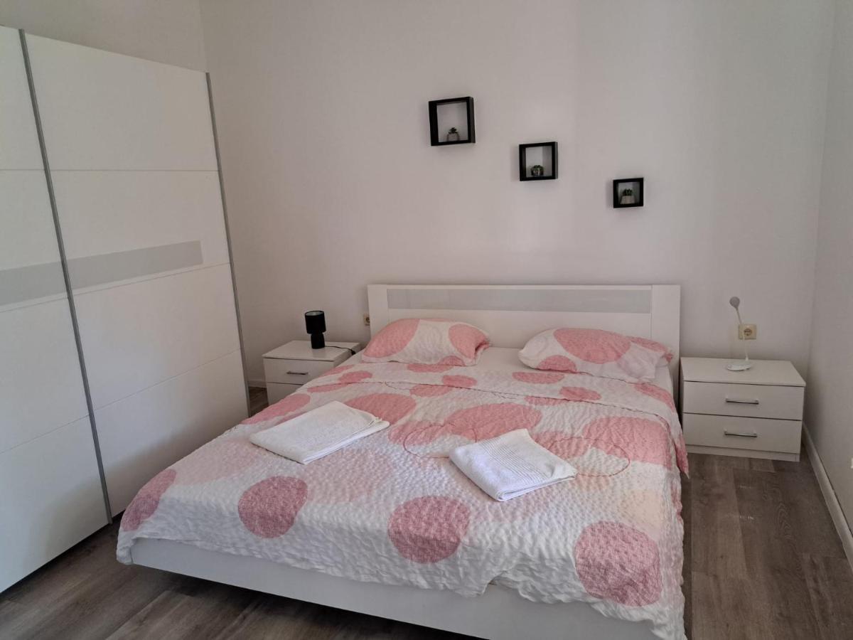 Apartment Ground Floor With Parking Erny Pola Esterno foto